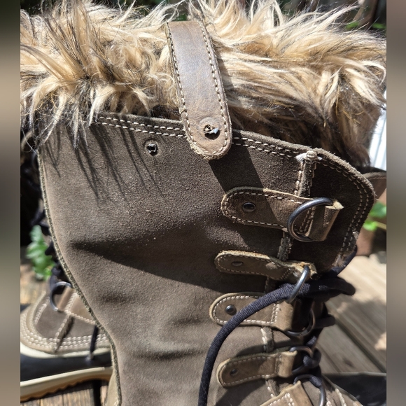 Sorel Joan of Arctic Olive Green Waterproof Fur Trimmed Boots - Picture 10 of 10